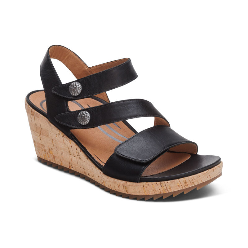Aetrex Madelyn Wedge Black — Vogue Shoes